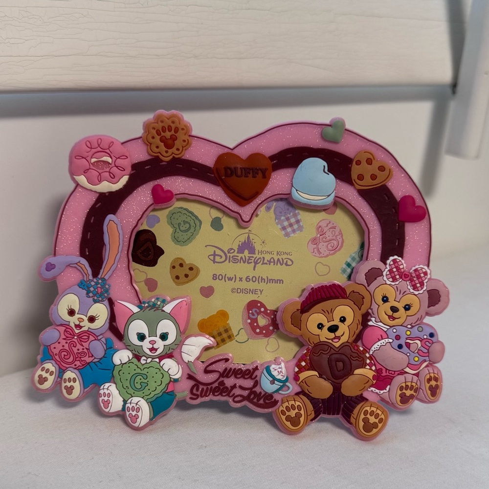 Valentine’s Disney Duffy & Friends Magnetic Photo Frame